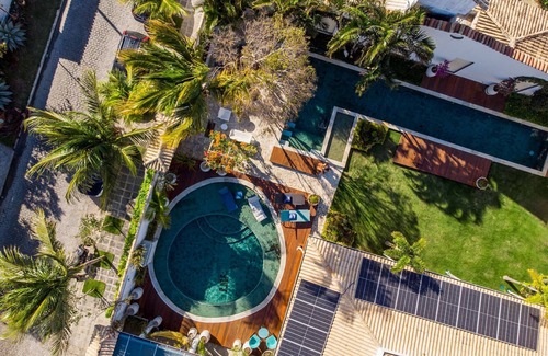 Buzios Villa | Elegant Five-Suite Mansion in Geribá with Pool & Cozy Kitchen