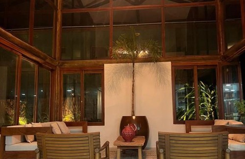 Praia do Forte House | Discover Mansão La Belle - Praia do Forte with Pool & Hot Tub