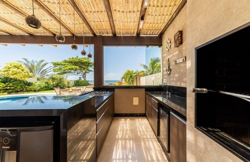 Buzios Villa | Elegant Mansão Pé na Areia de Geribá with Pool & Suites