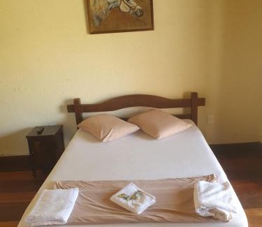 Serra do Cipo House | Rustic Mansion with Pool, Hot Tub & Pet-Friendly Options