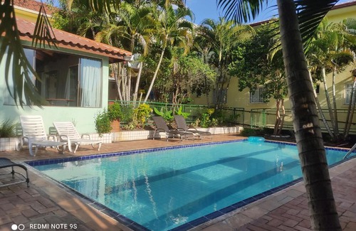Vila Yolanda Apartment | Discover Mansão Strong: Family-Friendly with Pool Access