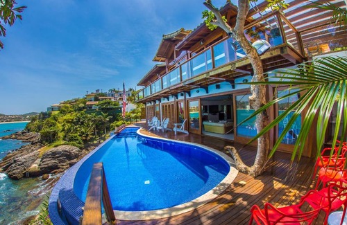 Buzios Villa | Ocean View Retreat: Mansao 11m do Mar with Private Pool
