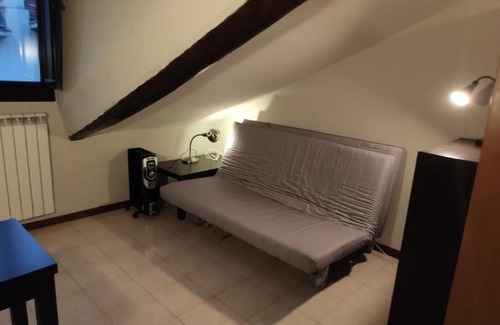 Cit Turin Apartment | Convenient Stay Steps from Porta Susa Station