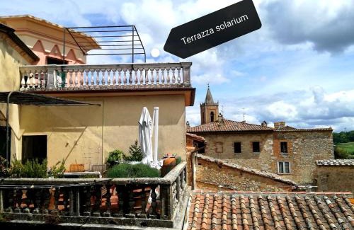 Sarteano Apartment | Panoramic Terrace Stay in Historic Sarteano, Rated 9/10