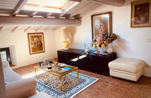 Greve in Chianti Apartment | Experience Elegance at Mansarda Isabella - Guest Rated 9.8
