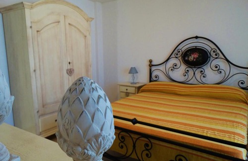 Tiggiano House | Inviting Mansarda with Ocean View & Family-Friendly Vibe