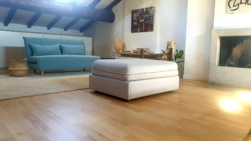 Parma City Centre Apartment | Experience Elegance at Mansarda Laurent - Guest Rated 9.6