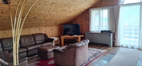 Li Curt Apartment | Cozy Mansarda Sant'Antonio: Pet Friendly & Breakfast Included
