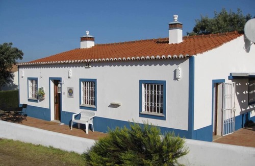 Monte Ruivo House | Elegant Mansion in Aljezur with Pool & Spa Amenities