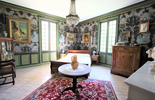 Ginestet House | Serene Mansion with Fishing Pond and Spa near Bergerac