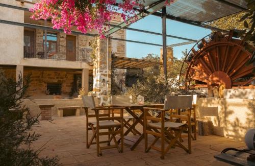 Kambos Villa | Exceptional Mansion Argyrakiko - 3 Bedroom Retreat in Kampos