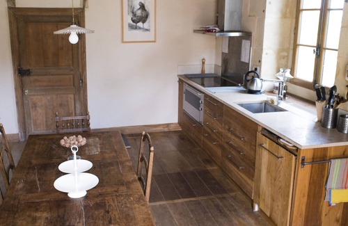 Badefols-d'Ans House | Elegant Mansion in Badefols d'Ans with Pool & Pet-Friendly