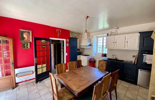 Castelnaud-la-Chapelle House | Explore Mansion House in Dordogne with Private Pool
