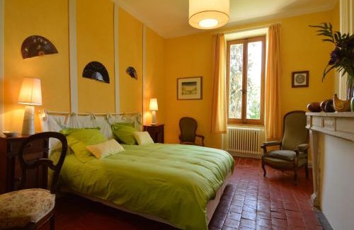 Champvert House | Tranquil Retreat in Champvert with Scenic Pond Access