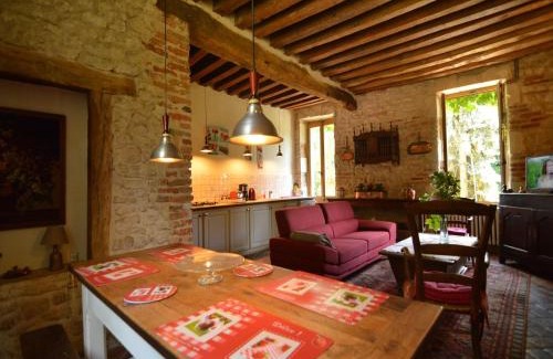 Champvert House | Tranquil Retreat in Champvert with Scenic Pond Access
