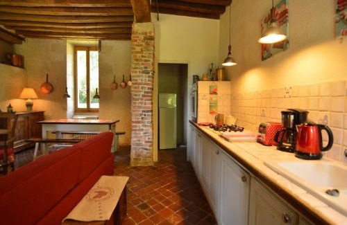 Champvert House | Tranquil Retreat in Champvert with Scenic Pond Access
