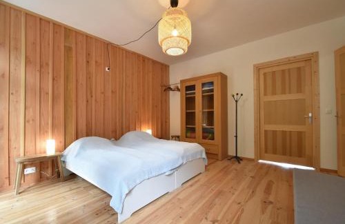 Cuzy House | Mansion in Cuzy with Pool and Scenic Views, cleaning included