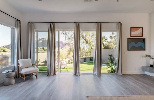 Paradise Valley House | Exclusive Mansion Retreat in Paradise Valley with Pool