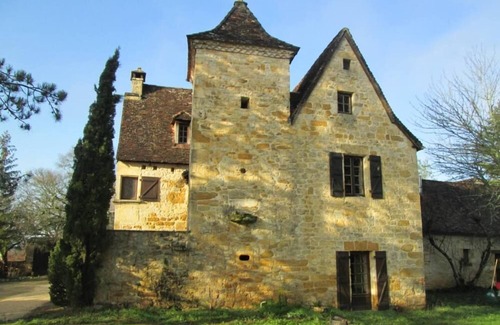 Nadaillac-de-Rouge House | Mansion - Lamothe Fénelon: Guest Rated 9.8 with Pool & Breakfast