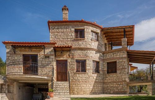 Arta House | Family-Friendly Retreat at Mansion Michalis - Rated 9/10!