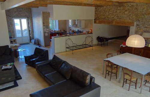 Pepieux House | Charming Pépieux Mansion: Guest Rated 9/10 with Private Pool