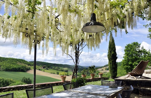 Penne-d'Agenais Cottage | Elegant Mansion Stay in Penne d'Agenais with Spa & Pool