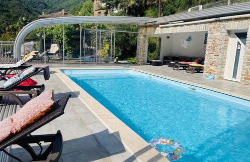 Saumane Cottage | Idyllic Mansion - Saumane: Pet Friendly with Pool & Breakfast