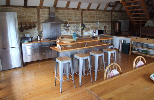 Sonac House | Top-Rated Mansion - SONAC with Pool & Pet-Friendly Amenities