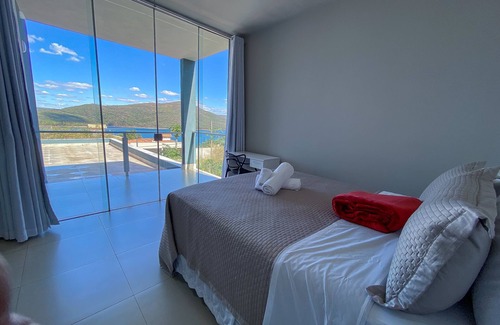 Capitolio House | Mansion with Breathtaking Views & Pool Access