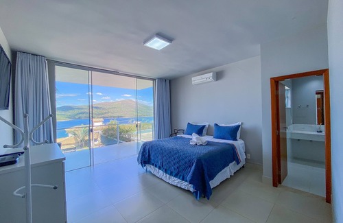 Capitolio House | Mansion with Breathtaking Views & Pool Access