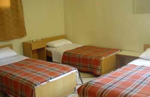 Amman Bed & Breakfast | Budget-Friendly Mansour Hotel with Breakfast & Kitchen Access