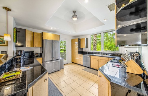 Kailua-Kona House | Premier Oceanfront Escape at Manta Ray Manor - Family Friendly