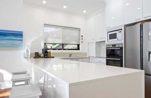 Bendalong House | Oceanfront Manta Ray Hotel on Washerwoman Beach