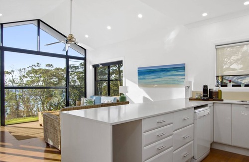 Bendalong House | Oceanfront Manta Ray Hotel on Washerwoman Beach