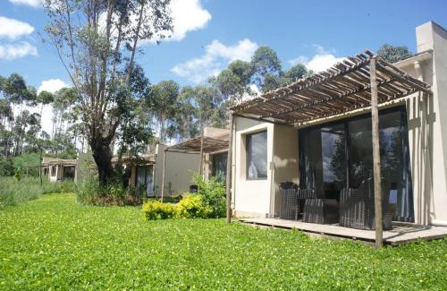 Andasibe Cabin | Explore Mantadia Lodge Andasibe: Family-Friendly Retreat