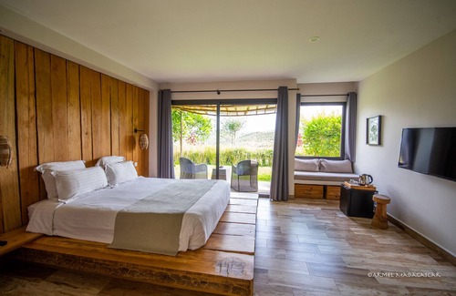 Andasibe Hotel | Discover Mantadia Lodge Andasibe: Pool, Spa & Family Fun