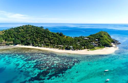 Nanuya Balavu Island Resort | Enchanting Mantaray Island Resort: Oceanfront Escape Awaits