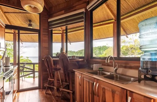 Punta Leona Villa | Mantas Bay Cabin