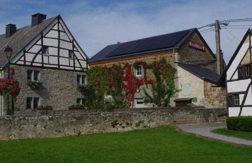 Weris House | Discover Mante et Nana: Guest Rated 8/10 Stay