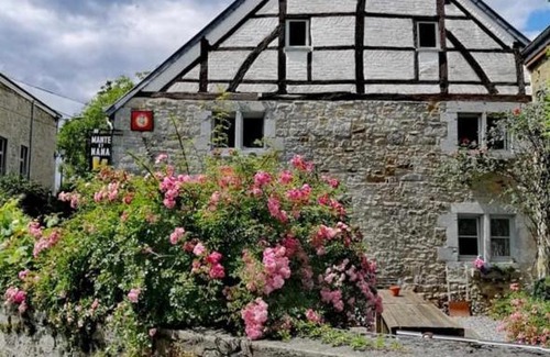 Weris House | Discover Mante et Nana: Guest Rated 8/10 Stay
