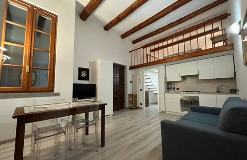 Domodossola Apartment | Cozy Mantellini 2B Apartment with Kitchen and Breakfast