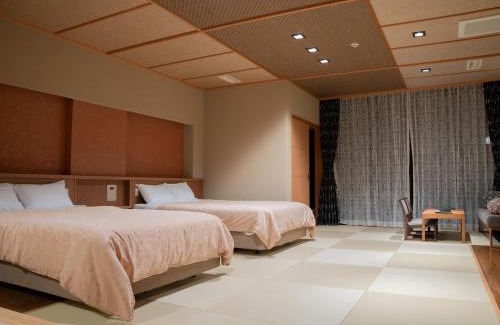 Gujo Hotel | Discover Manten no Yado: 4-Star Comfort with Hot Tub