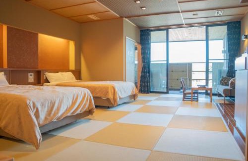 Gujo Hotel | Discover Manten no Yado: 4-Star Comfort with Hot Tub