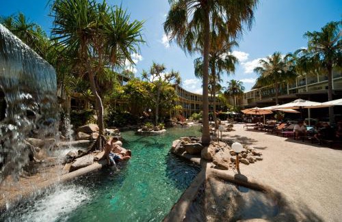 Airlie Beach Resort | Relax at Mantra Club Croc: Oceanfront Getaway Awaits