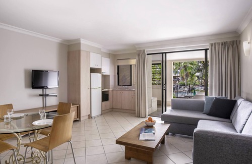 Port Douglas Hotel | Enjoy Your Stay at Mantra Heritage with Pool and Spa