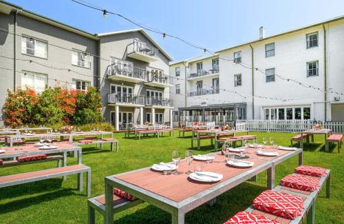 Lorne Resort | Discover Mantra Lorne: Oceanfront Bliss with Pool Access