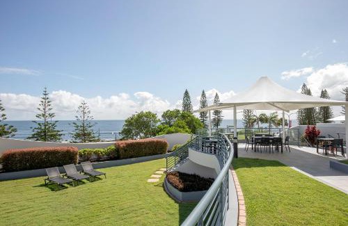 Mooloolaba Apartment | Oceanfront Bliss at Mantra Mooloolaba Beach - 5 Star Retreat