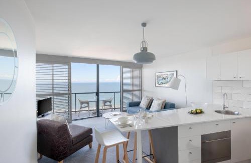 Mooloolaba Apartment | Oceanfront Bliss at Mantra Mooloolaba Beach - 5 Star Retreat