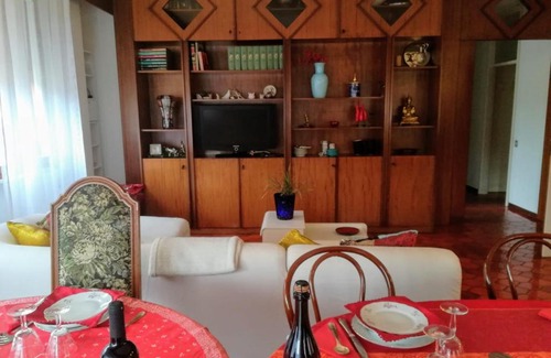 Cattolica Bed & Breakfast | Inviting Manu Vintage B&B with Ocean Views & Spa Access