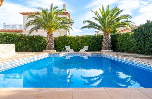 Miami Platja Villa | Pet-Friendly Manuela: Family Retreat with Pool Access